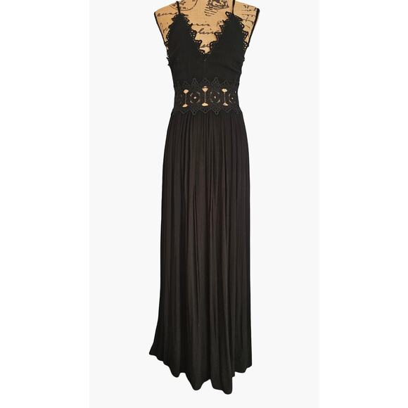 Lulus Black Lace Maxi Dress, This IS Love, Sexy Cutouts Crocheted Trim Sz S New - Picture 6 of 11
